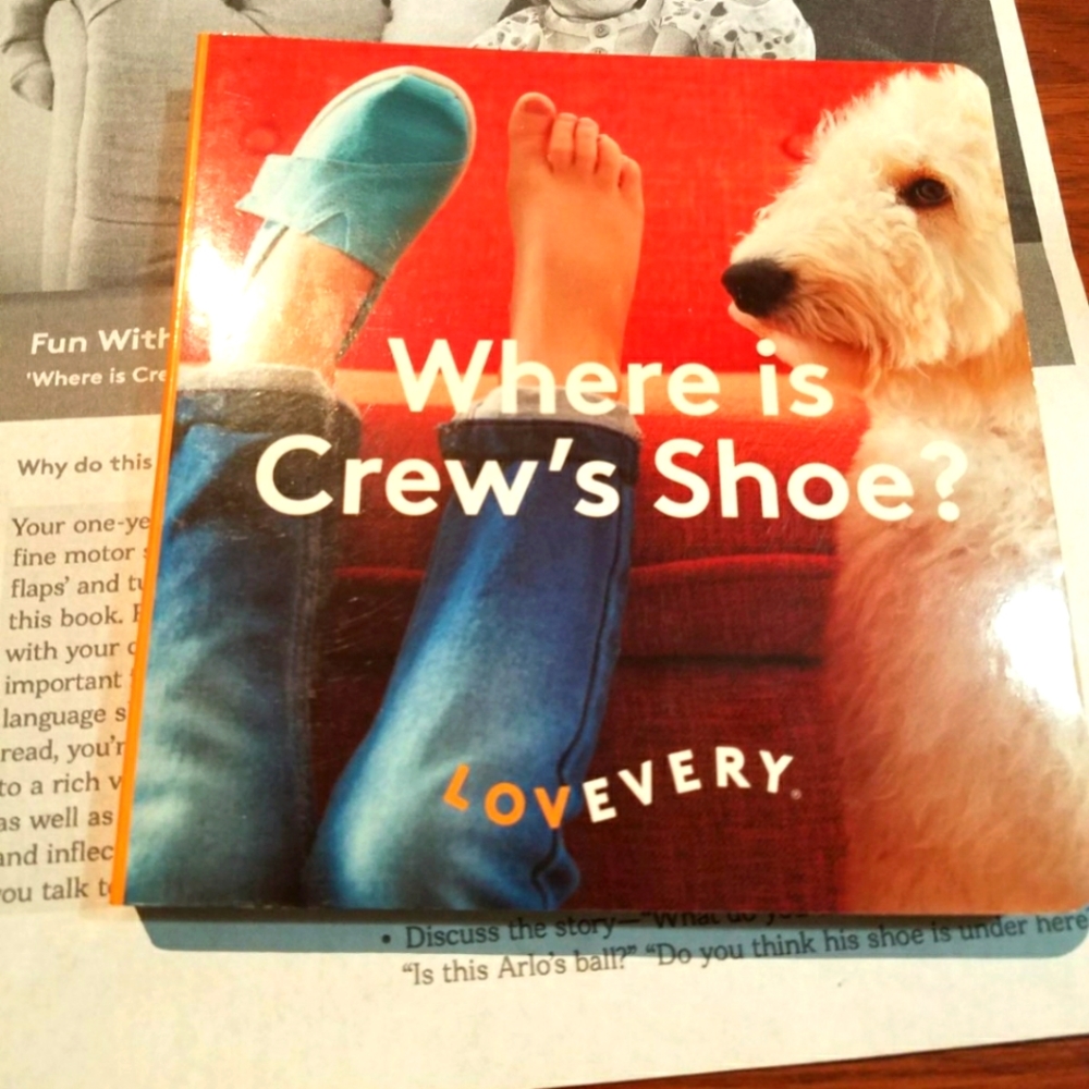 Brand new! Lovevery where is Crew's shoe ?
